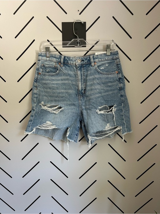 American Eagle Outfitters Pants - NWT American eagle baggy mom short stretch comfort waist band distressed jean